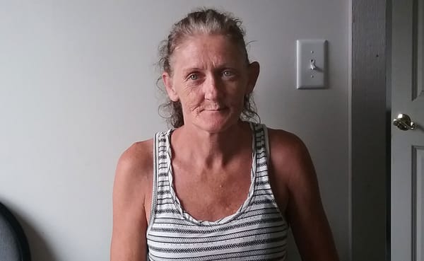 Peggy talks to columnist Michael G. Glab about experiencing homelessness in Bloomington for nearly two years. | Photo by Mich